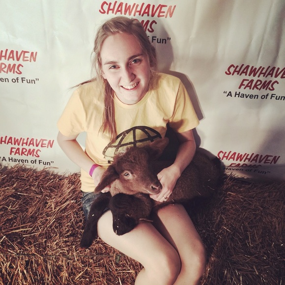 Meet your Posher, Kelsey - Picture 4 of 5